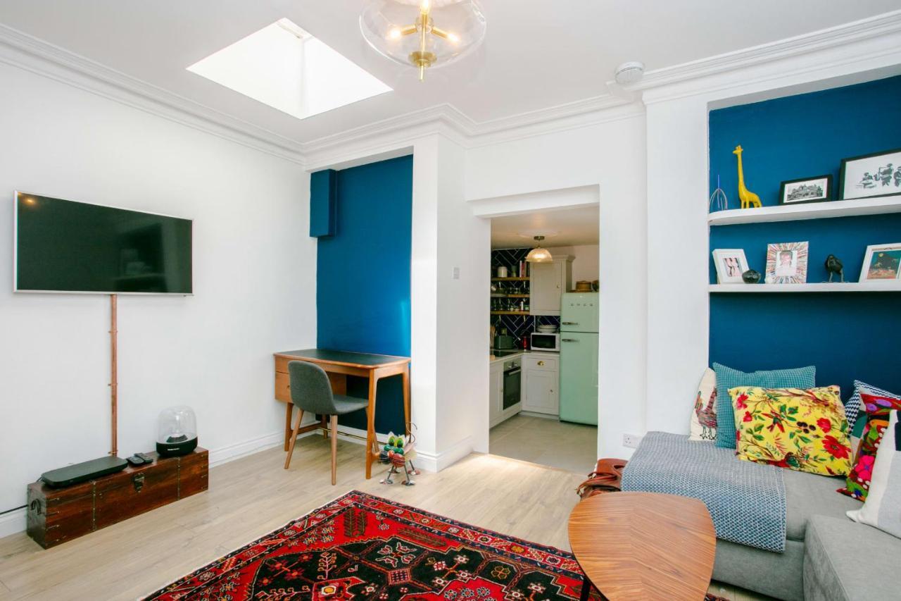 Modern Garden Apartment Camden London Exterior photo